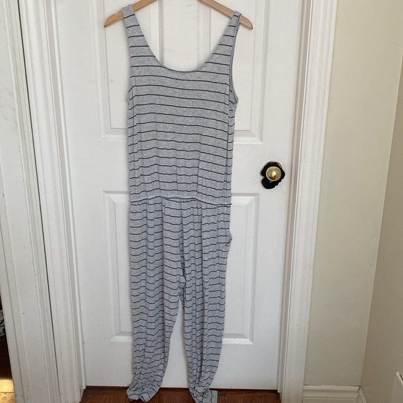 Aerie Lounge Onesie (S) - Picture 5 of 5